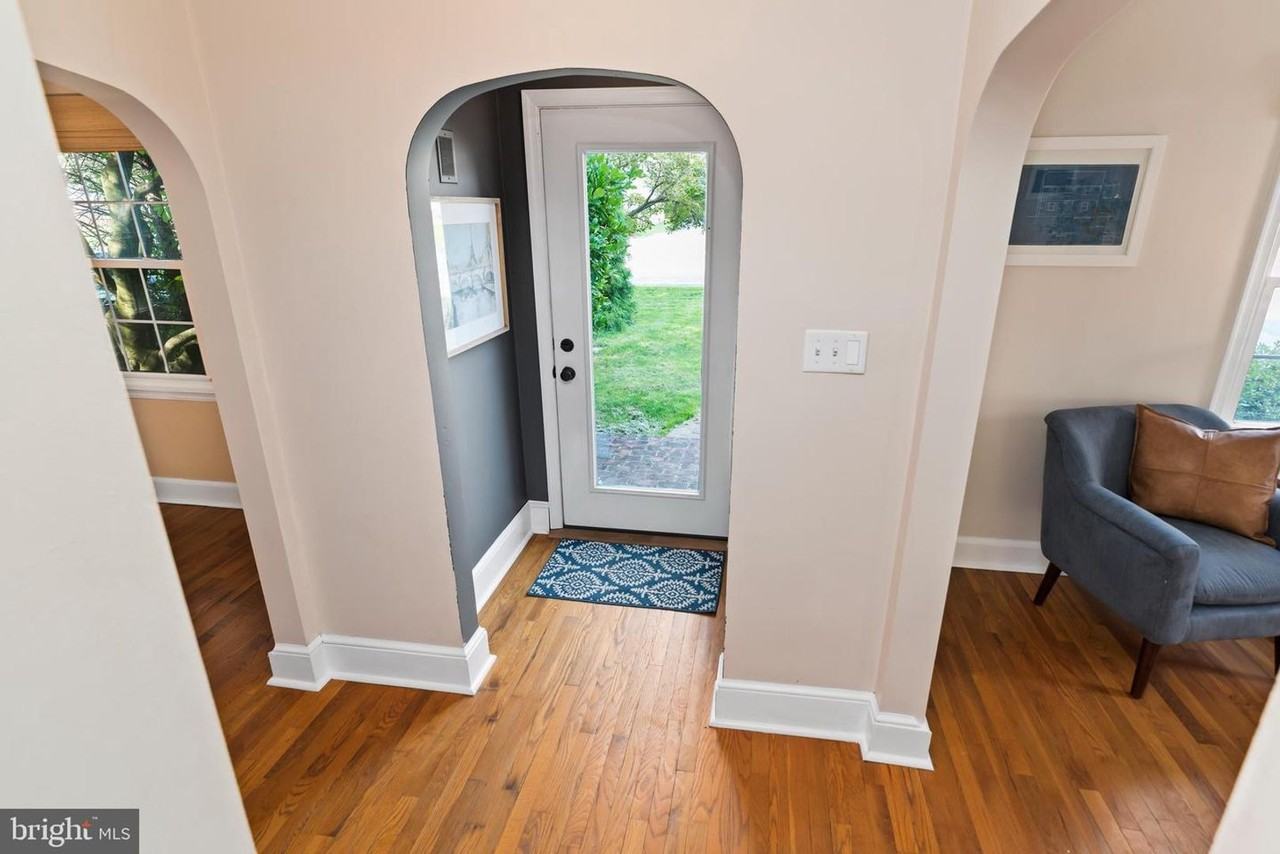 710 Fishburn Rd - Photo 4 of 41