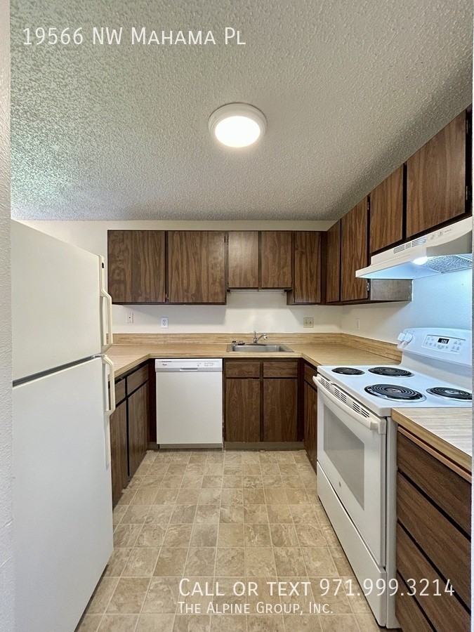 19566 Nw Mahama Pl - Photo 7 of 34