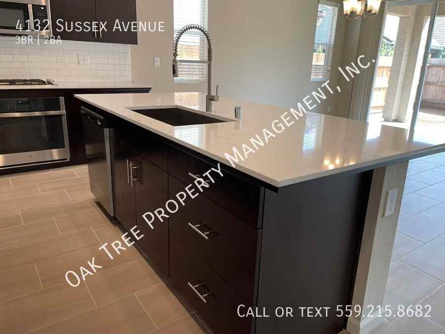 4132 Sussex Ave - Photo 4 of 21