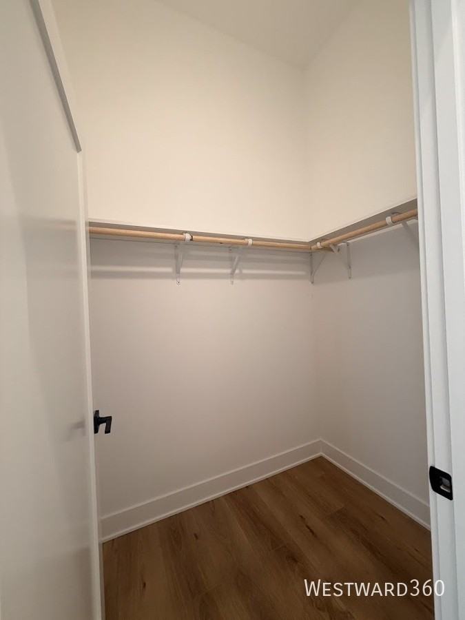 1320 S Ashland Ave #201 - Photo 2 of 12