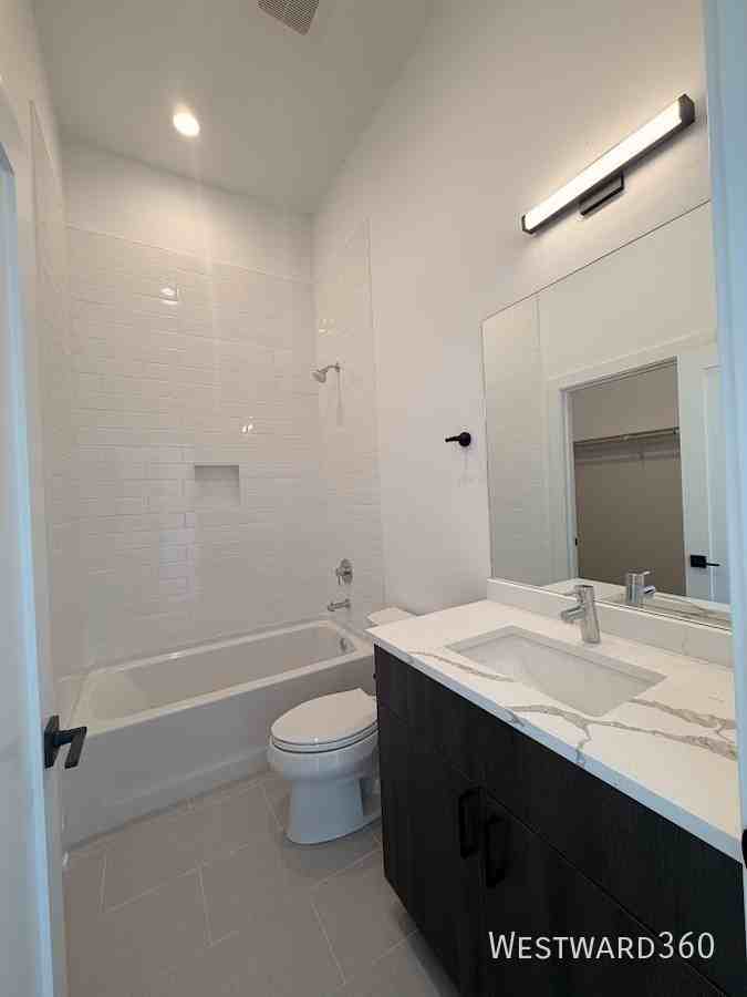 1320 S Ashland Ave #201 - Photo 7 of 12