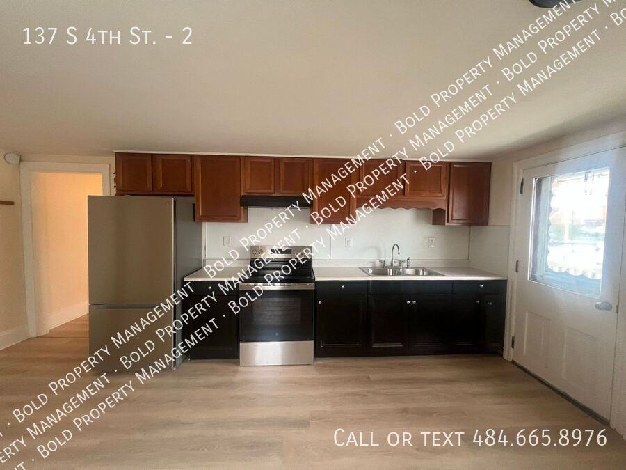 137 S 4th St #2 - Photo 2 of 13