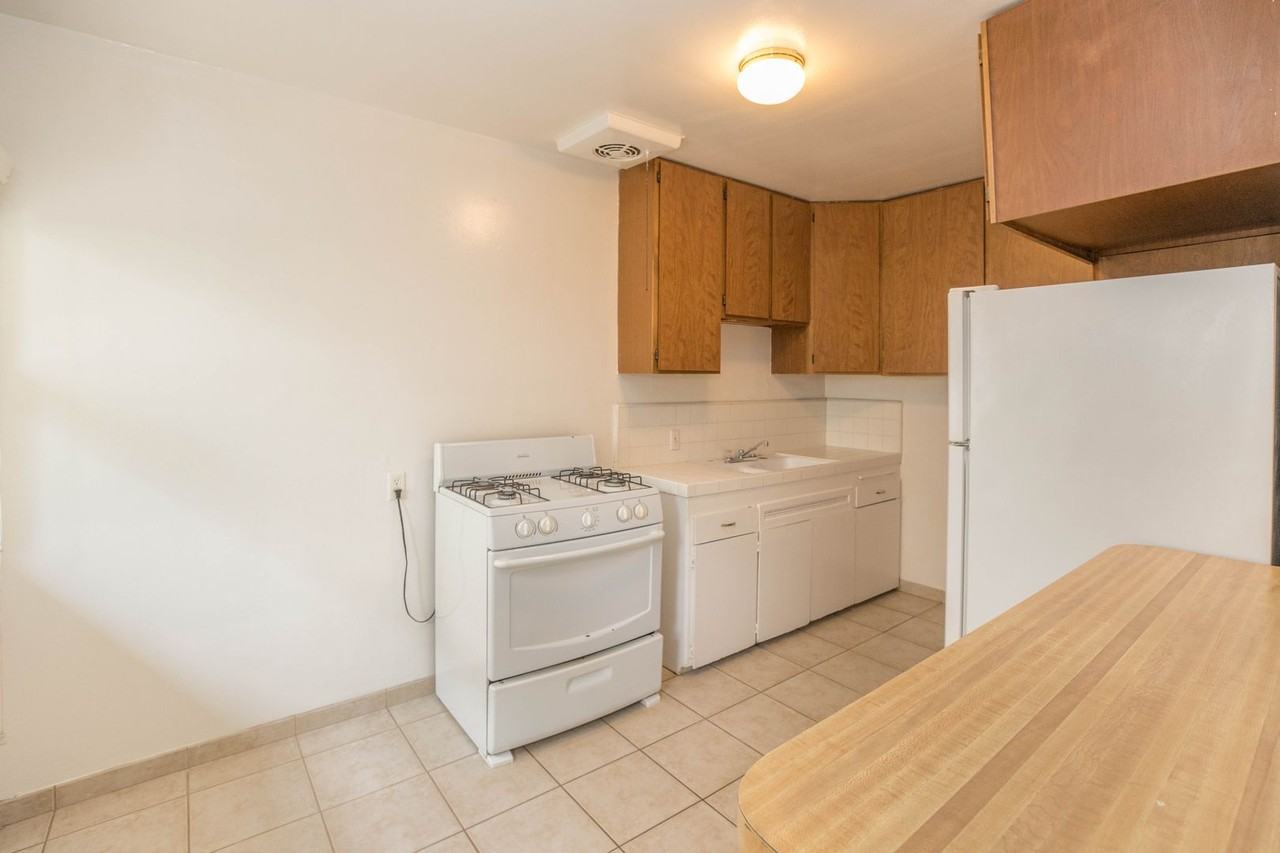 25 19th Ave #A - Photo 3 of 27
