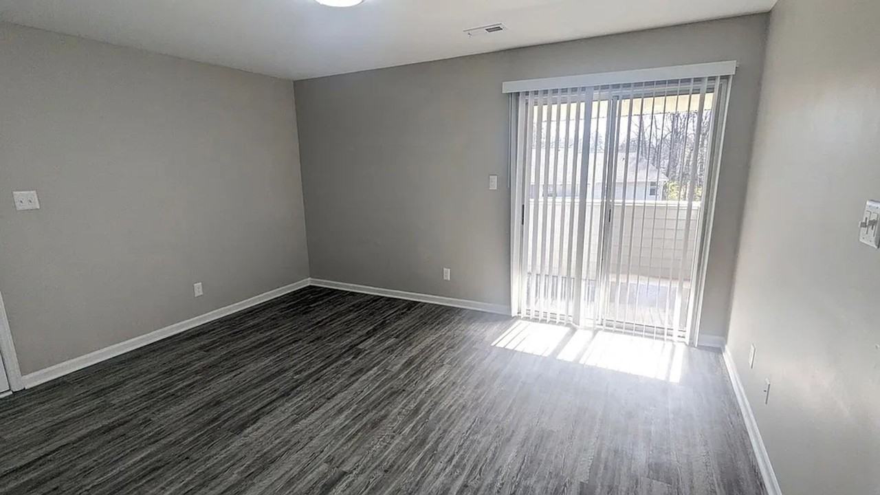 2912 W Florida St Apt A - Photo 7 of 15