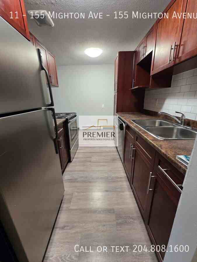 155 - 155 Mighton Ave - Photo 6 of 9