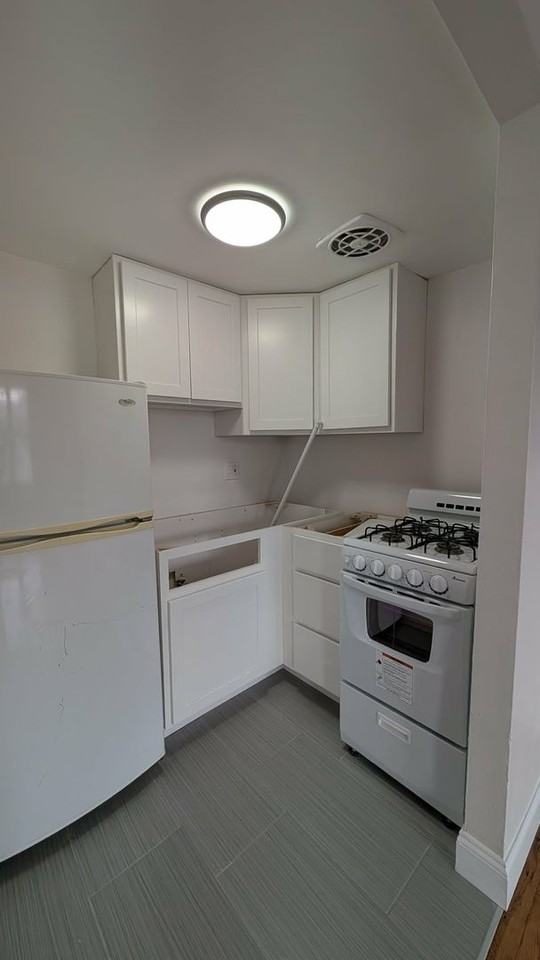 153 Brighton Ave - Photo 5 of 9