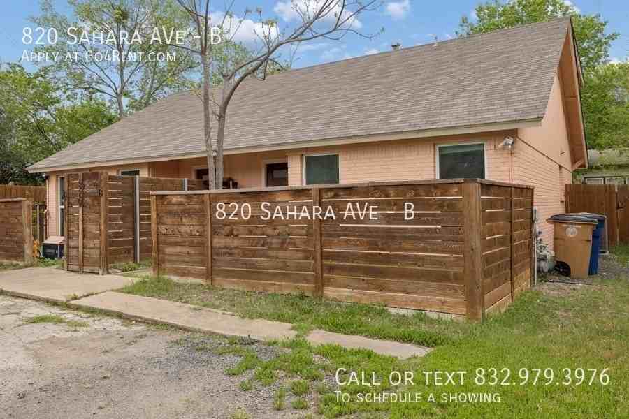 820 Sahara Ave #B - Photo 2 of 26