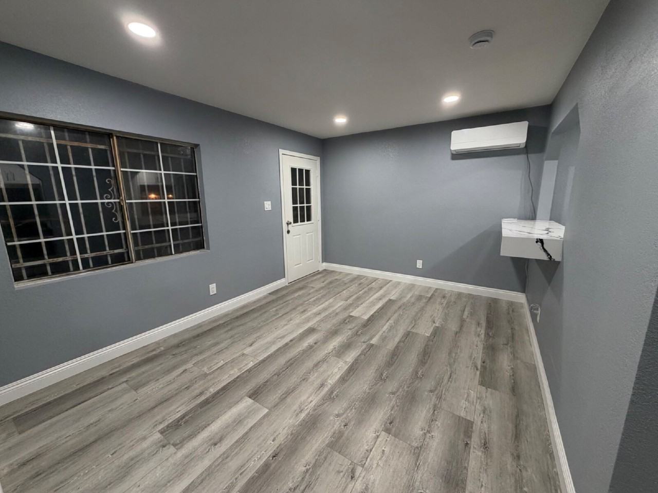 219 E 76th St - Photo 4 of 17