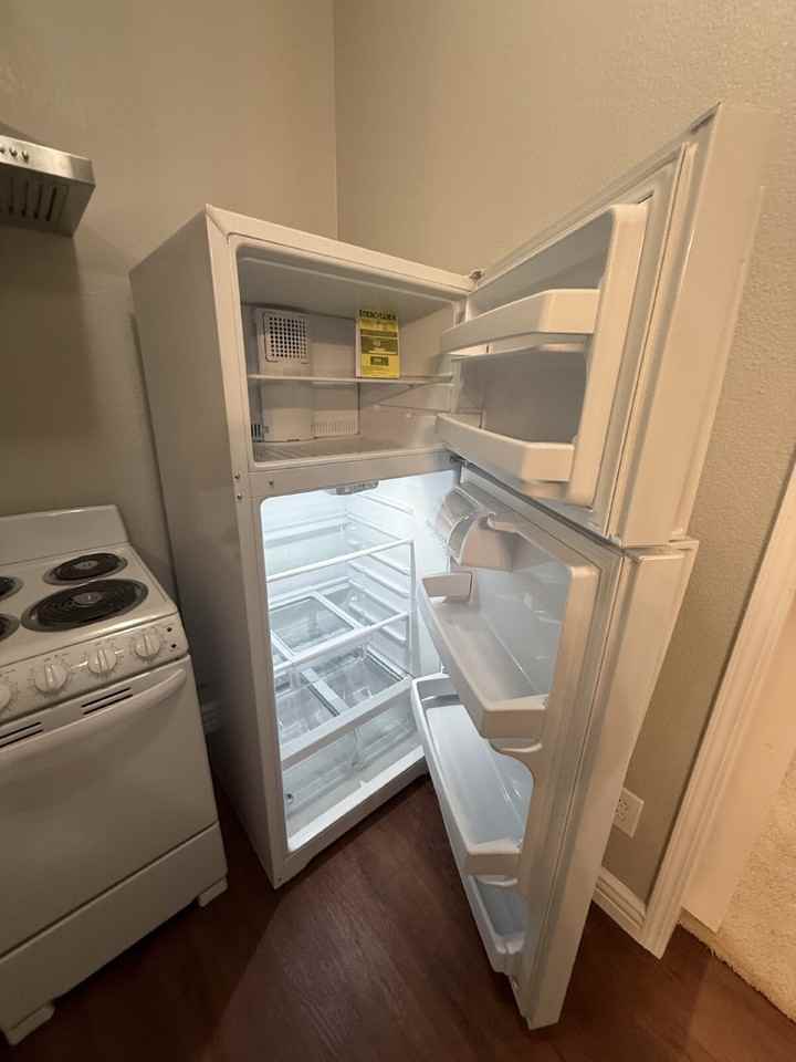 357 E Hazeltine St #B - Photo 7 of 19