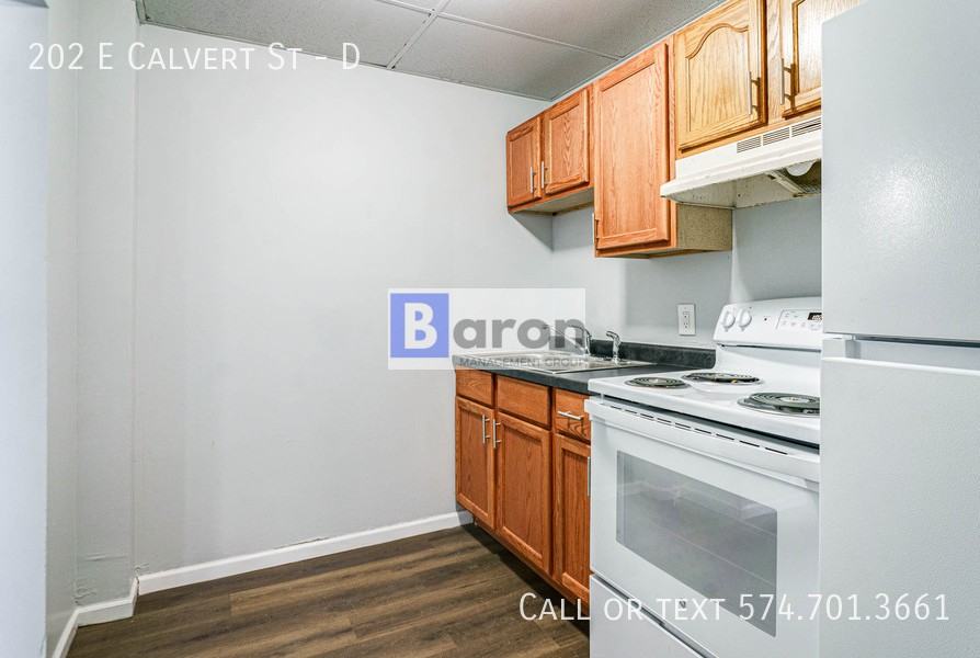 202 E Calvert St #D - Photo 5 of 12