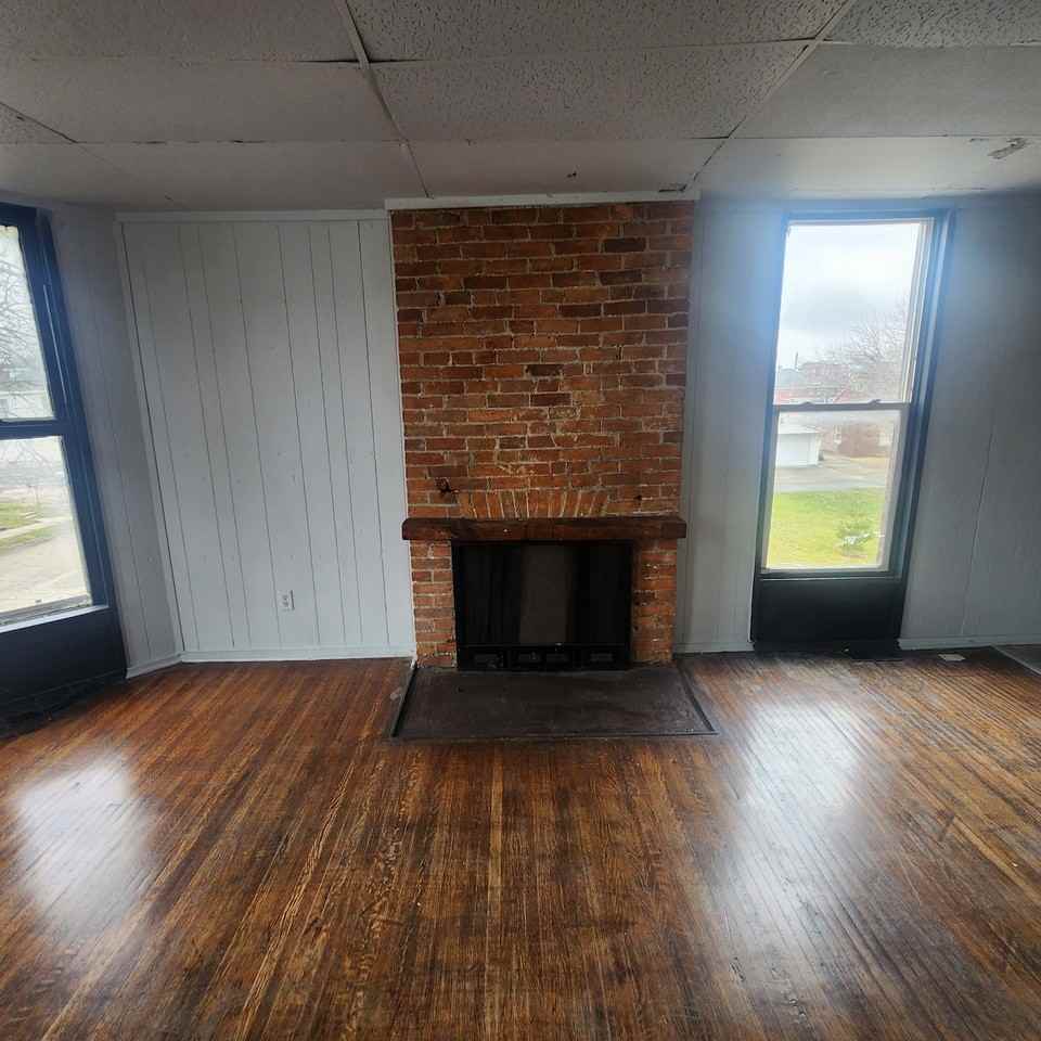 130 N Franklin St Apt 3 - Photo 7 of 9