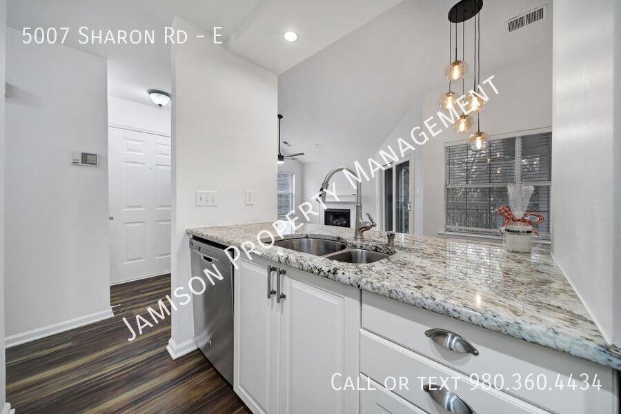 5007 Sharon Rd #E - Photo 6 of 24