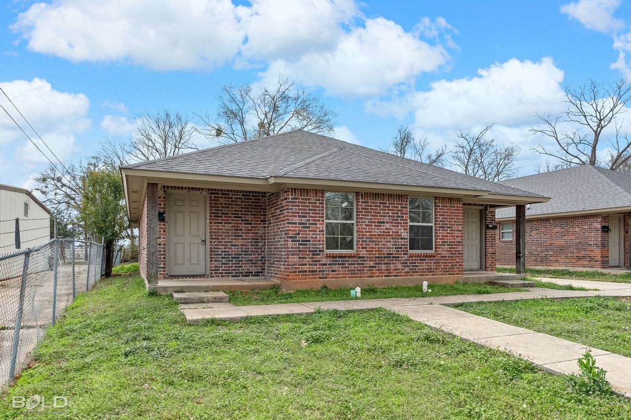 1719 - Photo 3 of 13