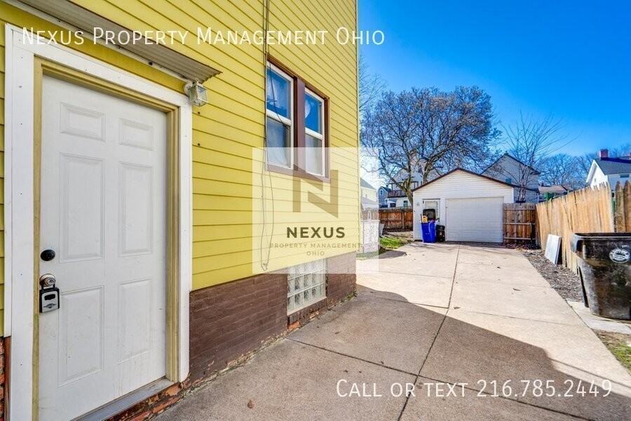 4276 W 21st St - Photo 3 of 15