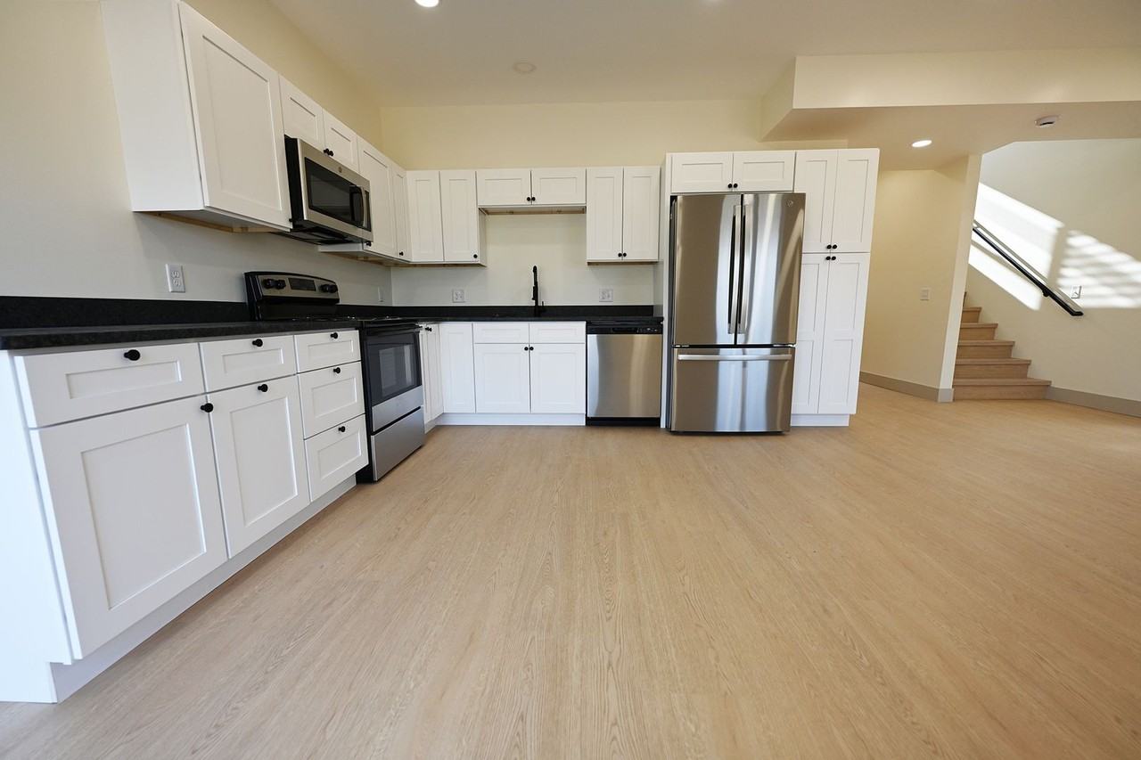 154 Brushwood Dr - Photo 7 of 20