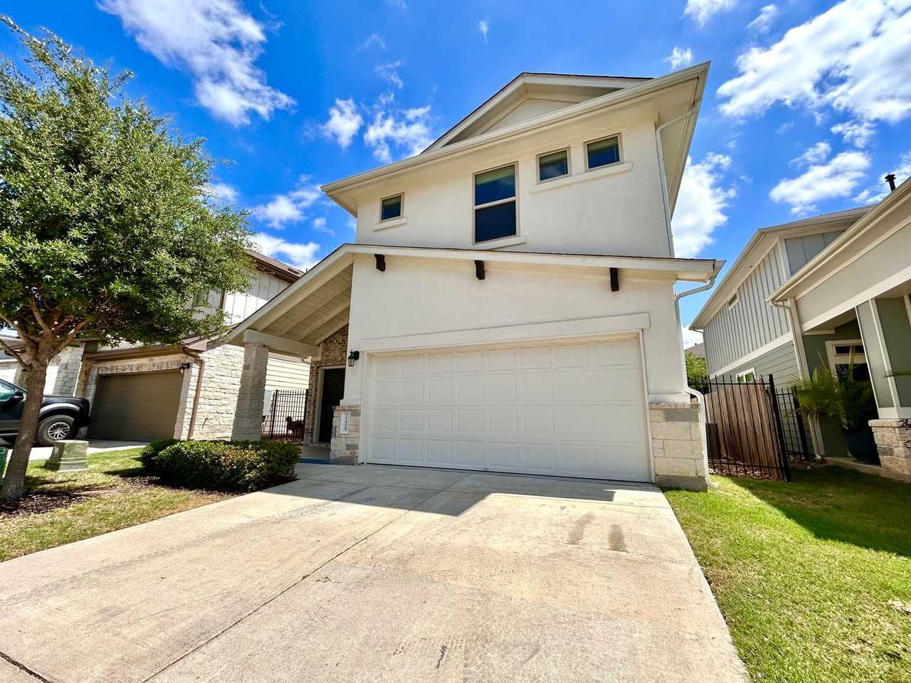 11909 Mercantile Ln - Photo 2 of 33