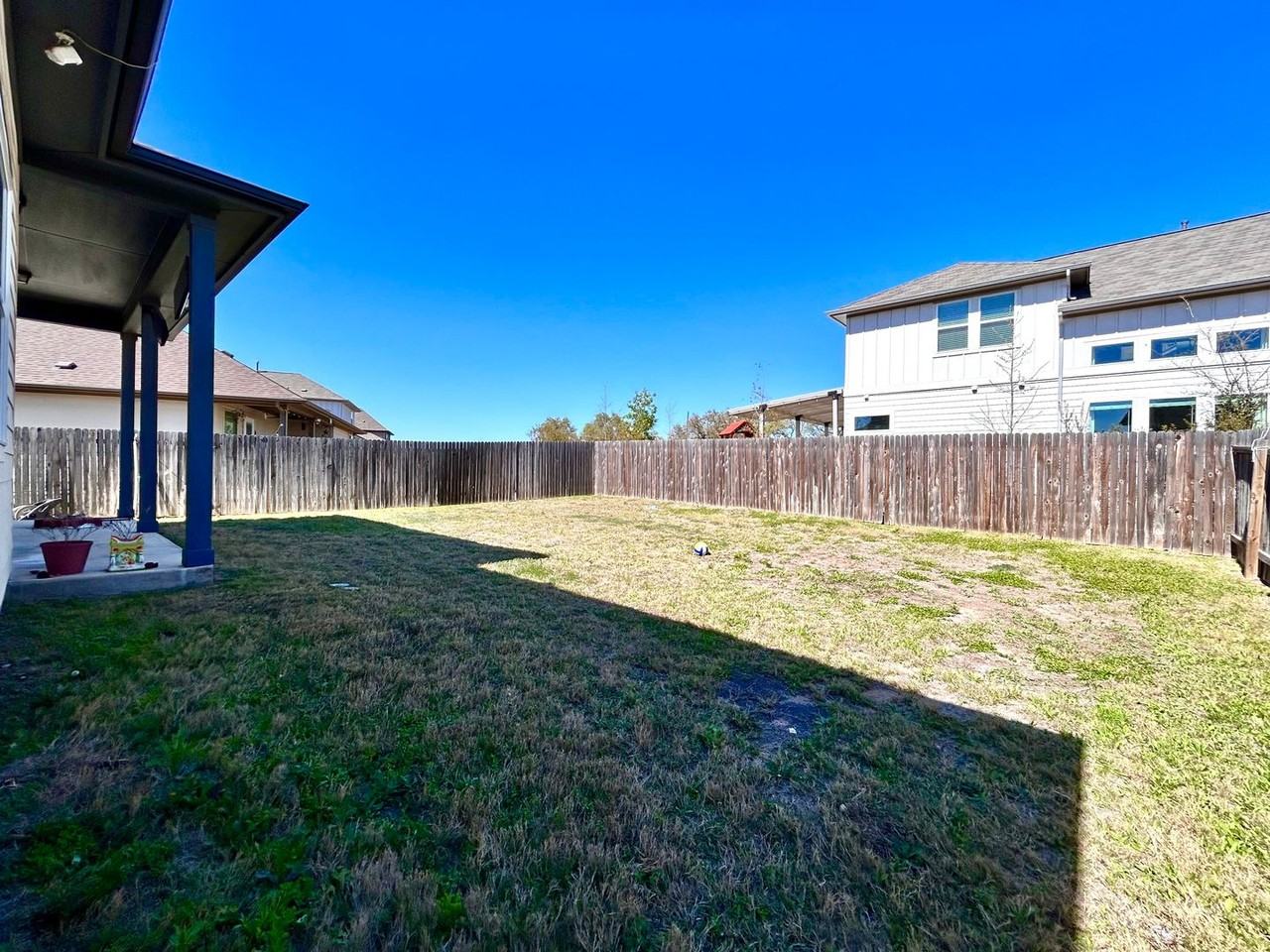 445 Arrowhead Vine St - Photo 4 of 36