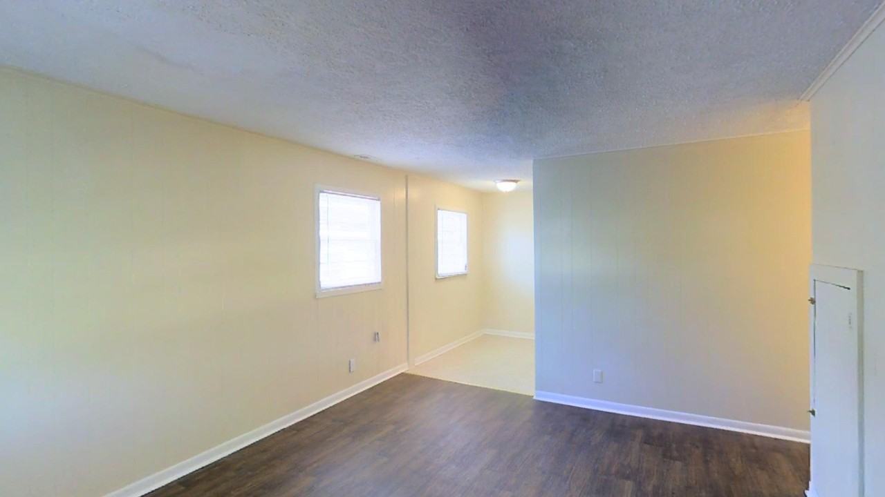 1020 Meadowbrook Blvd #1 - Photo 4 of 5