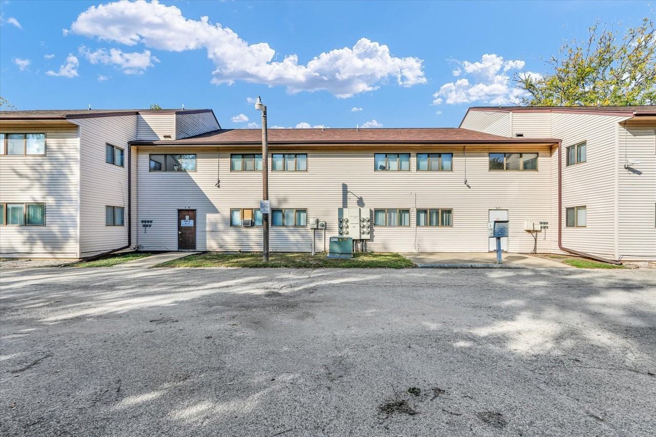 243 Keystone Drive - Photo 3 of 30