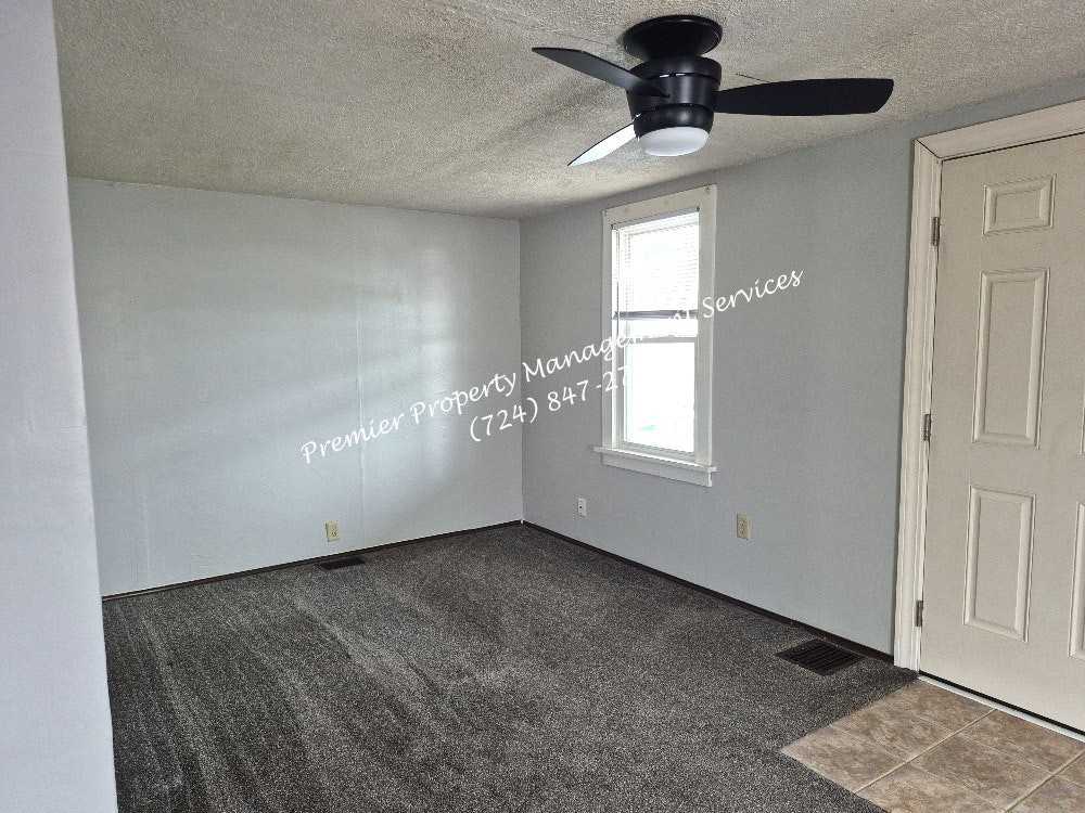 905 Crawford Street, Unit 3 - Photo 4 of 11