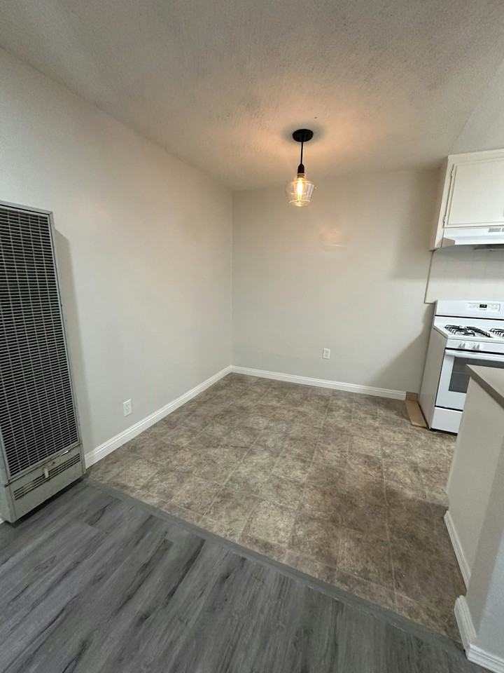 7757 Comstock Avenue, Unit B - Photo 4 of 10