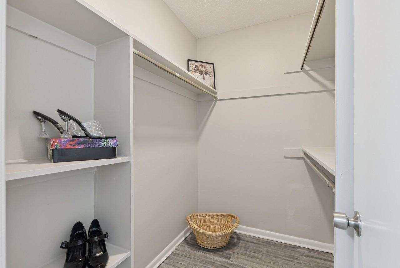 4741 Ridgeway Drive - Photo 6 of 22