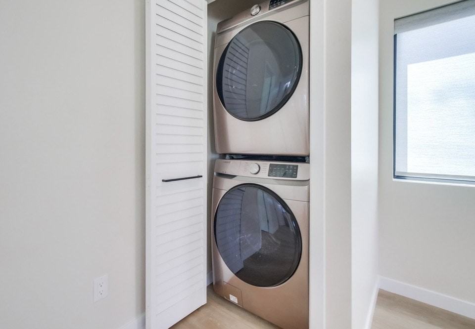 4152 Massachusetts Avenue - Photo 5 of 6