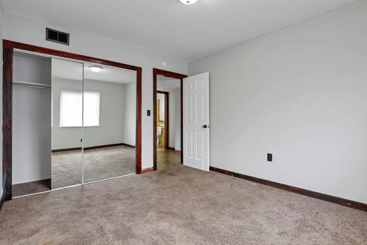 454 E 16th Ave, Unit A - Photo 3 of 13