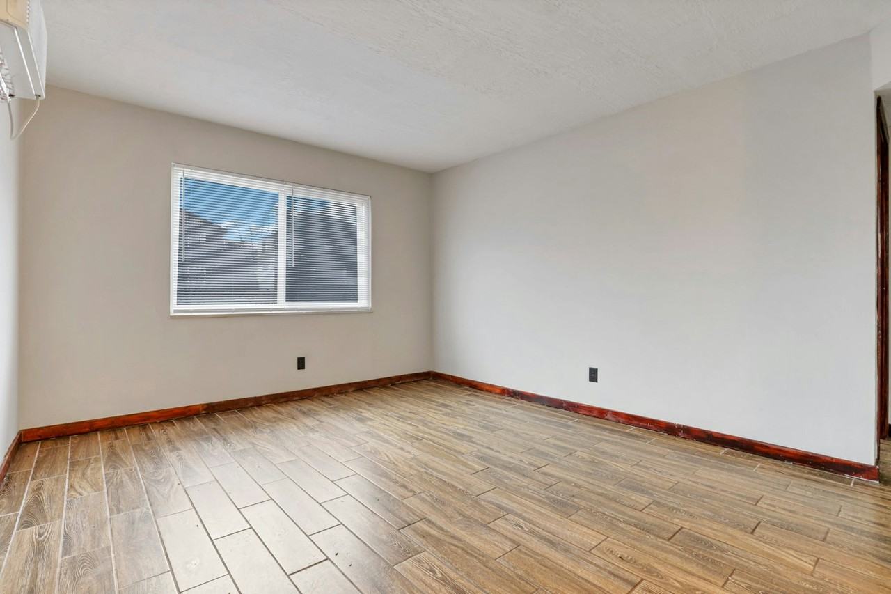 454 E 16th Ave, Unit A - Photo 5 of 13