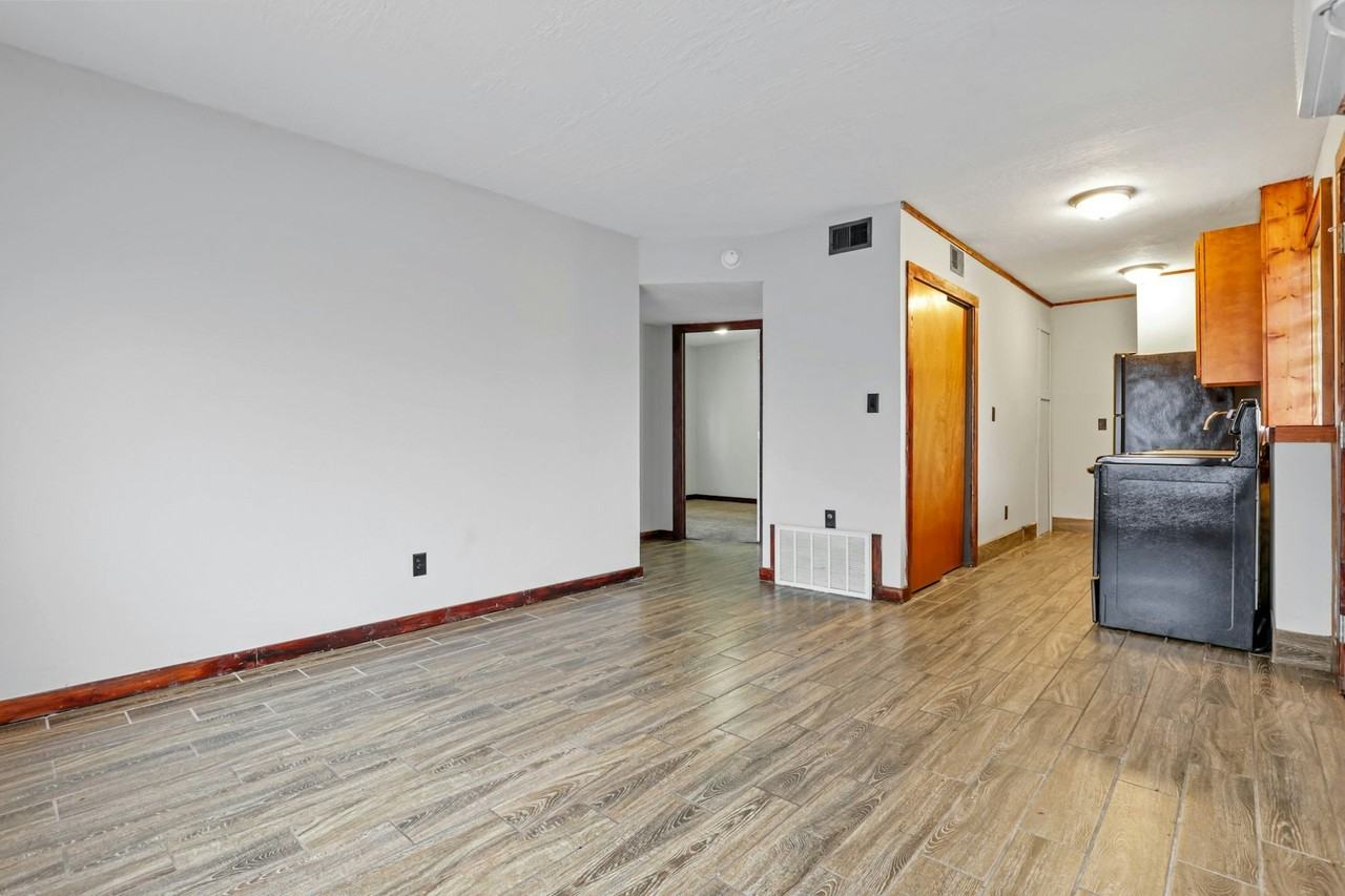 454 E 16th Ave, Unit A - Photo 7 of 13