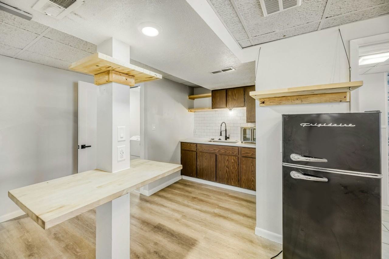 5441 South Cedar Street, Unit B - Photo 4 of 10