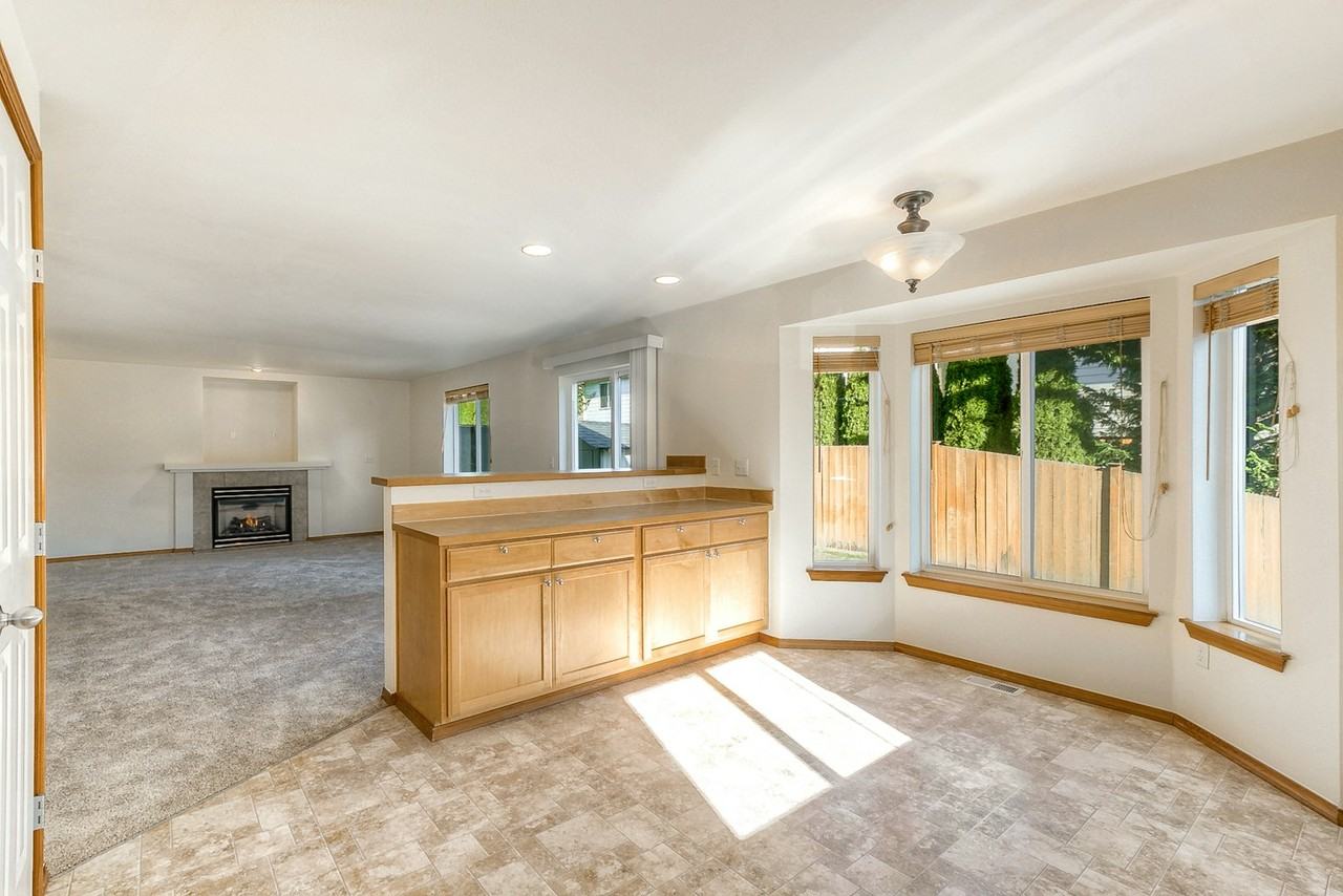 21014 131st Avenue Southeast - Photo 3 of 19