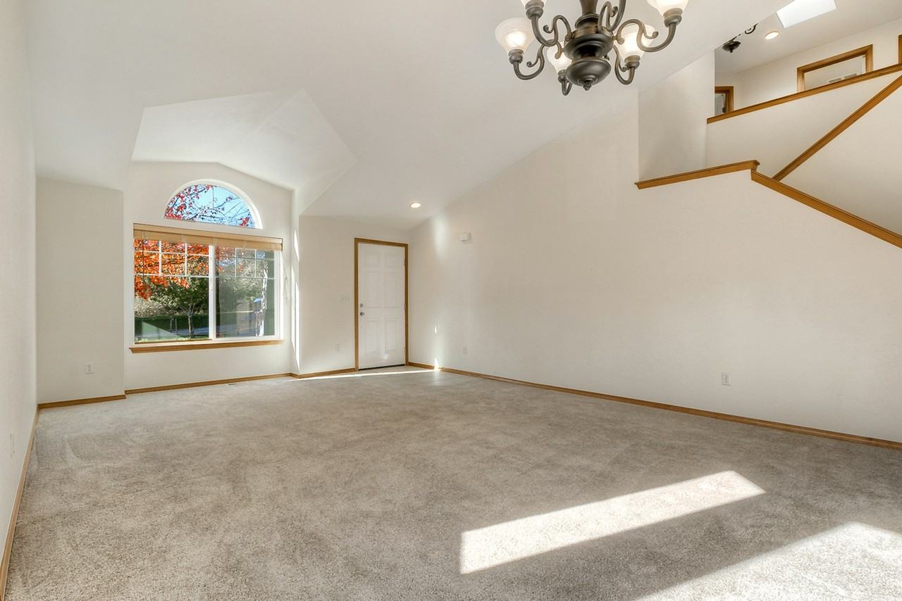 21014 131st Avenue Southeast - Photo 5 of 19