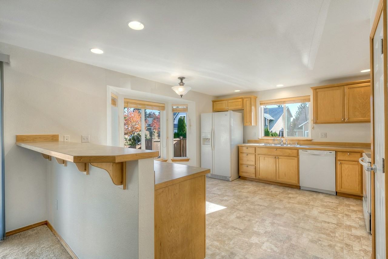 21014 131st Avenue Southeast - Photo 7 of 19