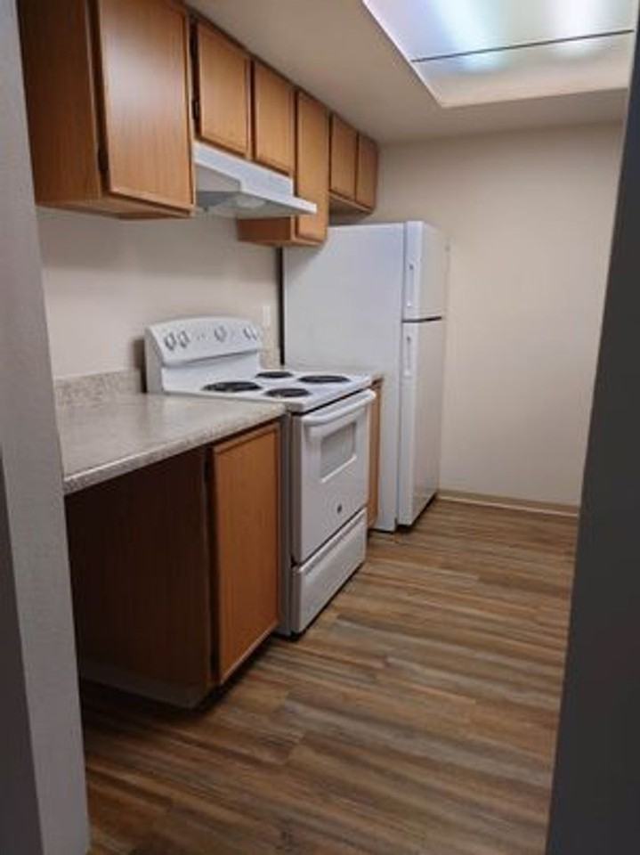 Lexington Apartments - Photo 3 of 19