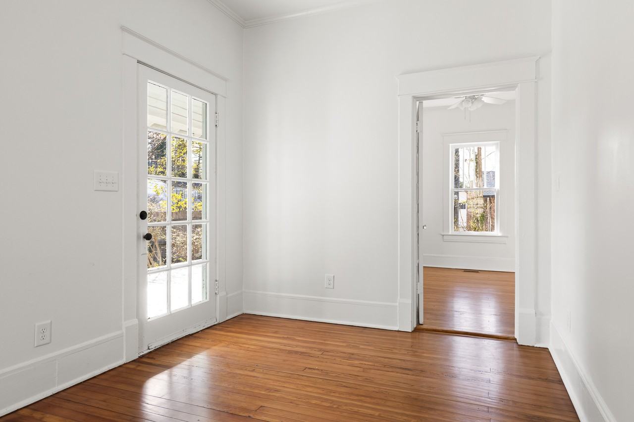 2426 Vesson Avenue - Photo 7 of 49