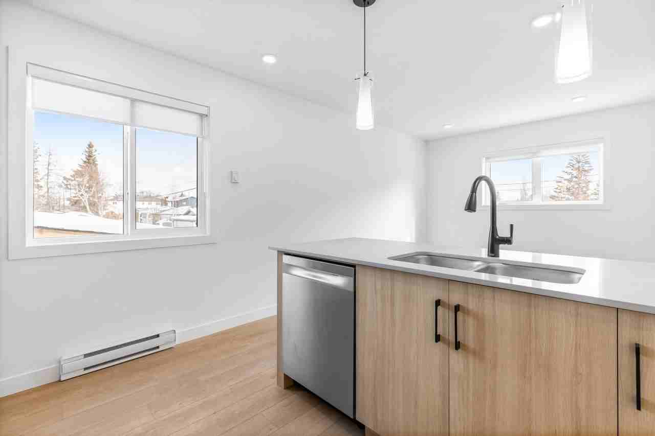 9809 153 St Nw - Photo 7 of 31