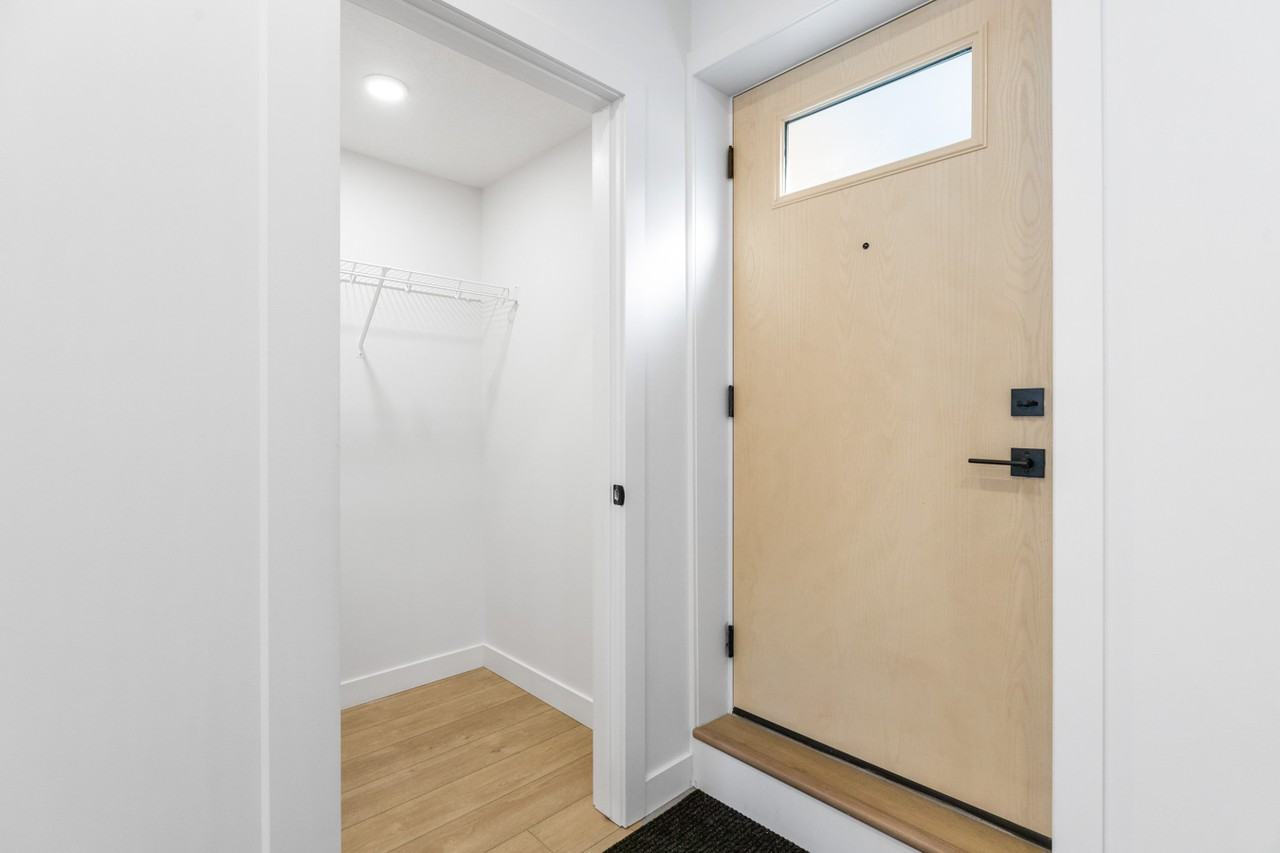 9805 153 St Nw Bsmt 1 - Photo 4 of 27