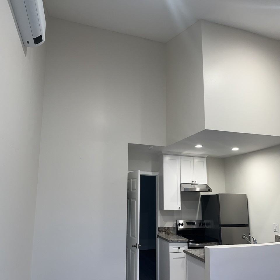 1875 Julian Ave 92113 - Photo 5 of 11