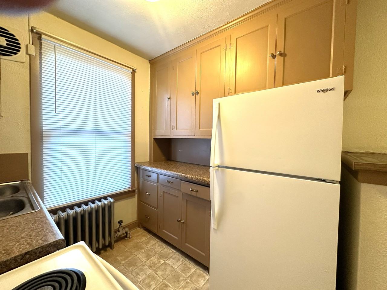 120 Main Street North, #4 - Photo 3 of 9