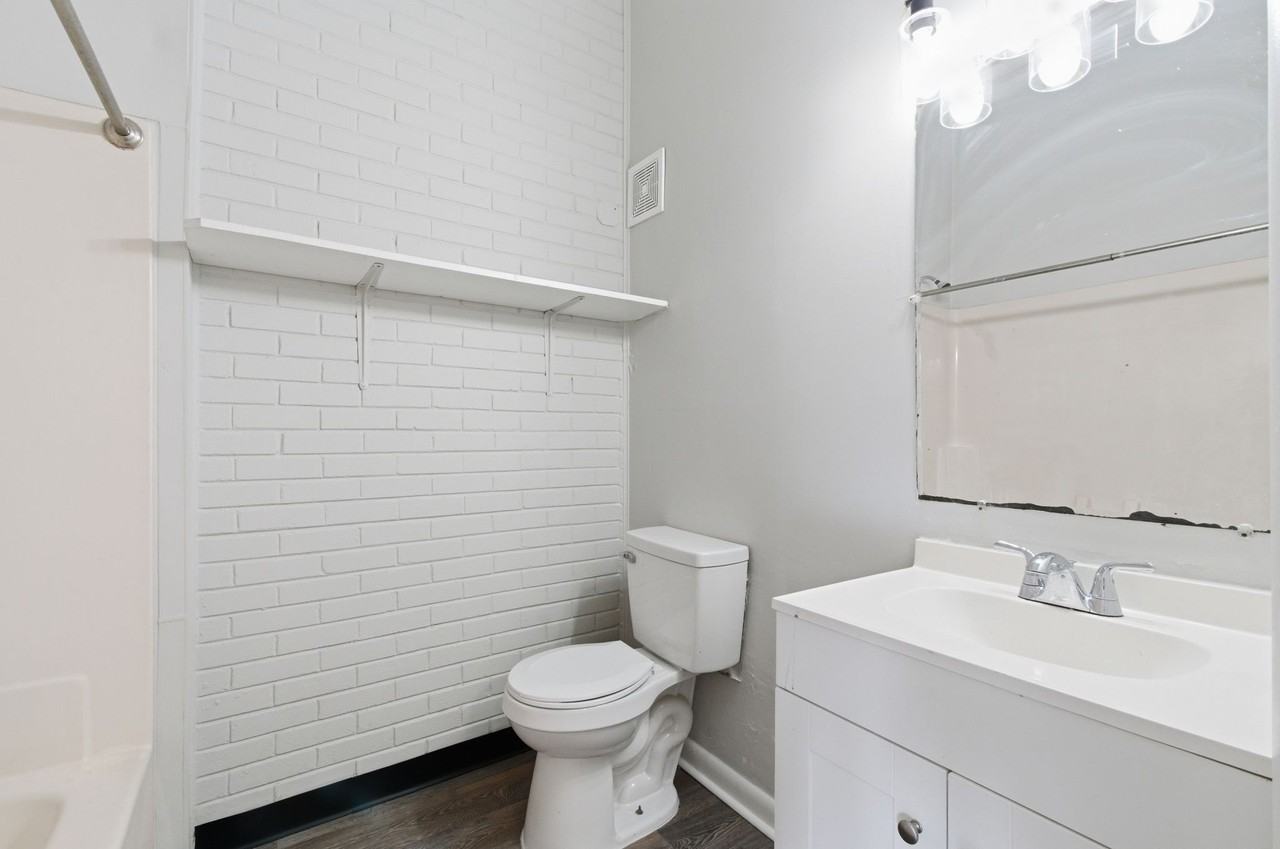 Rebecca Dr. 1019 B - Photo 7 of 10