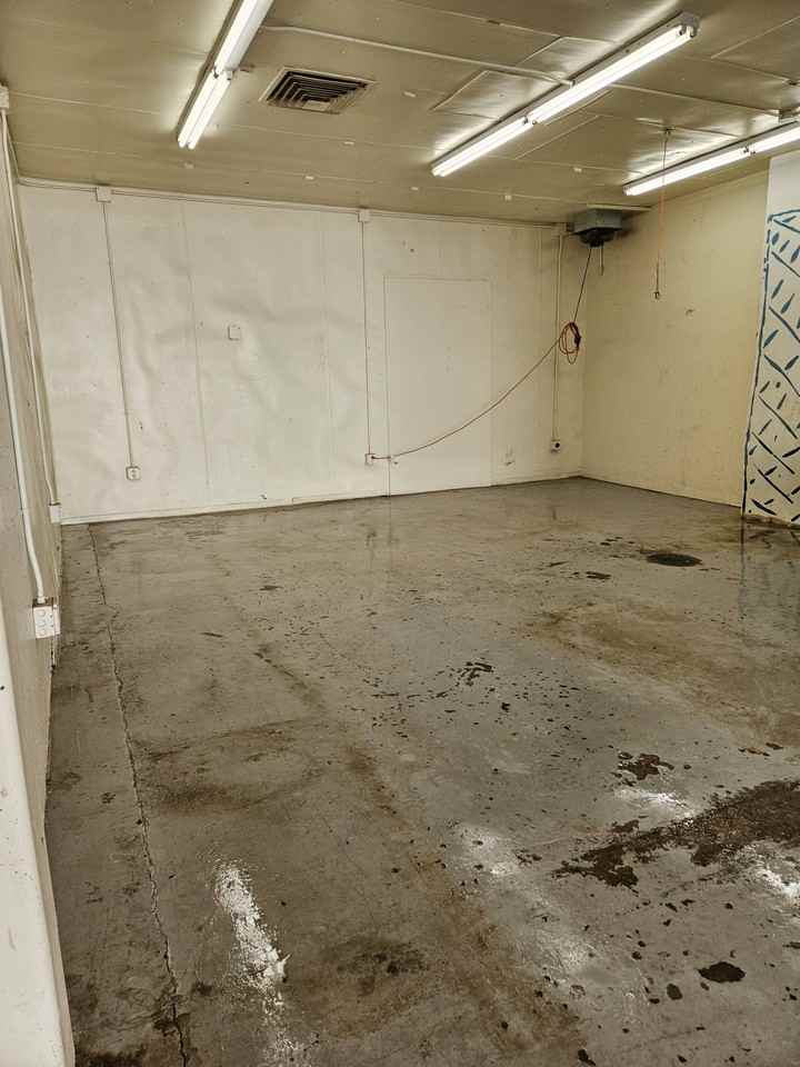 1750 W Hadley Ave - Photo 7 of 9