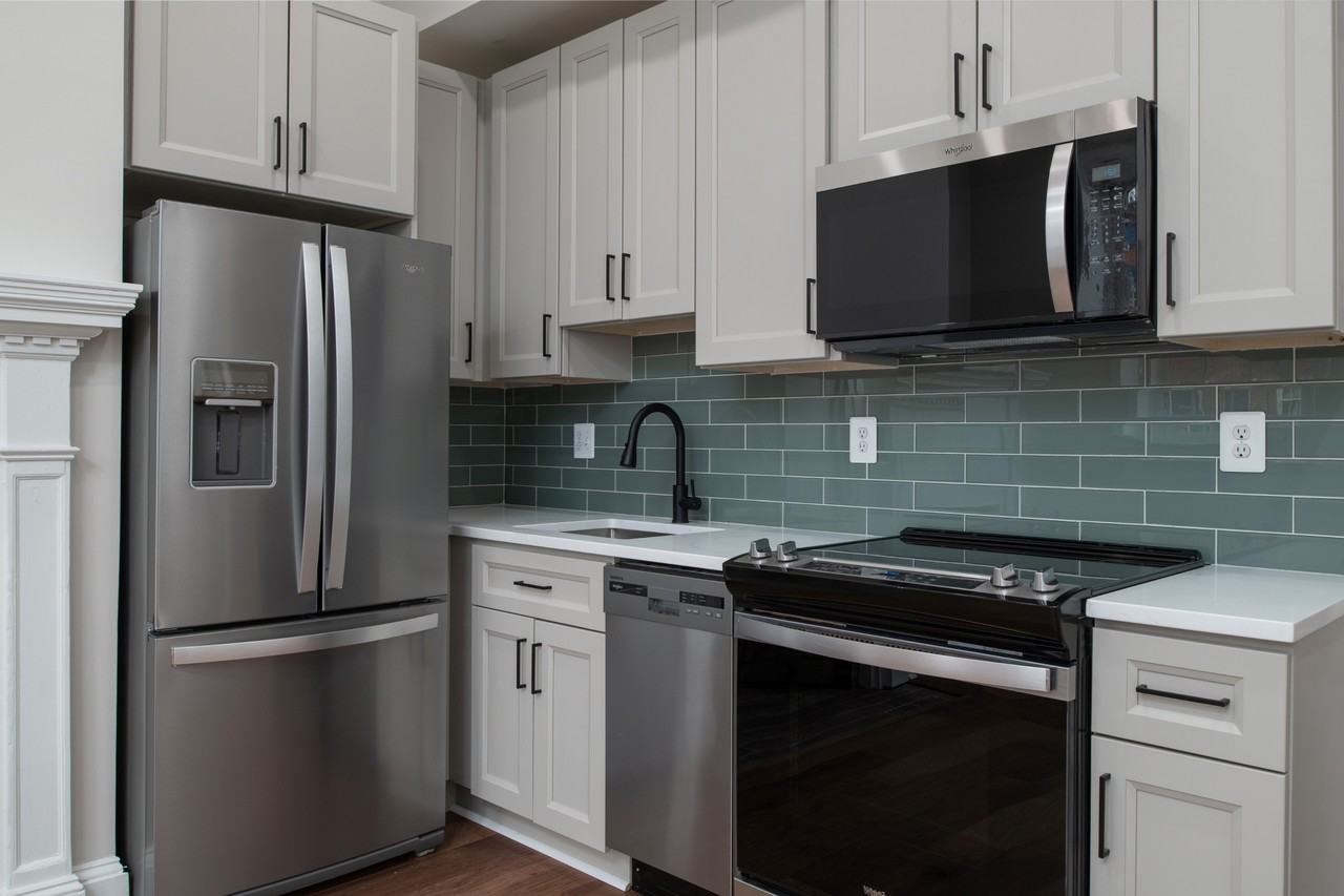1 East Montgomery Street - Photo 4 of 12