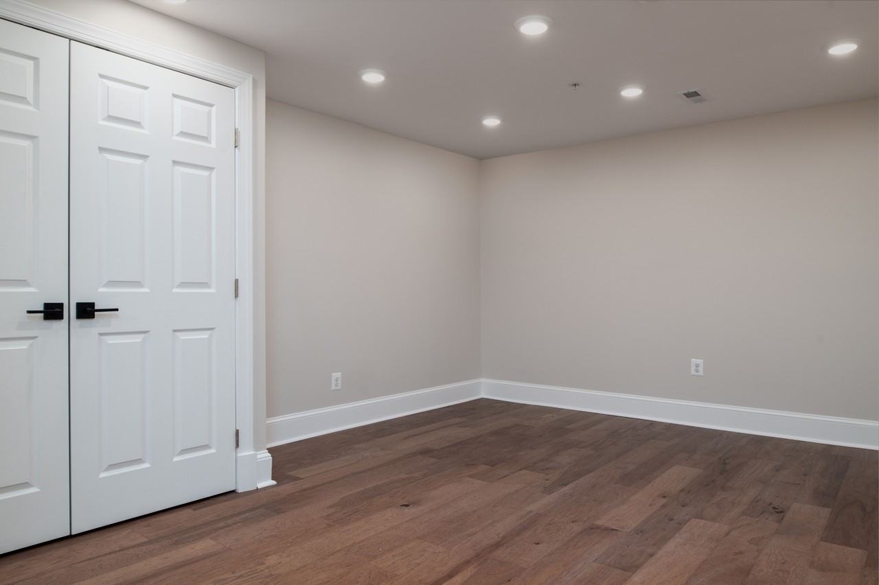 1 East Montgomery Street - Photo 7 of 12