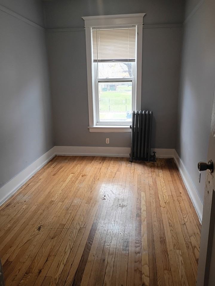 4537 S Calumet Ave #4537-1 - Photo 2 of 4