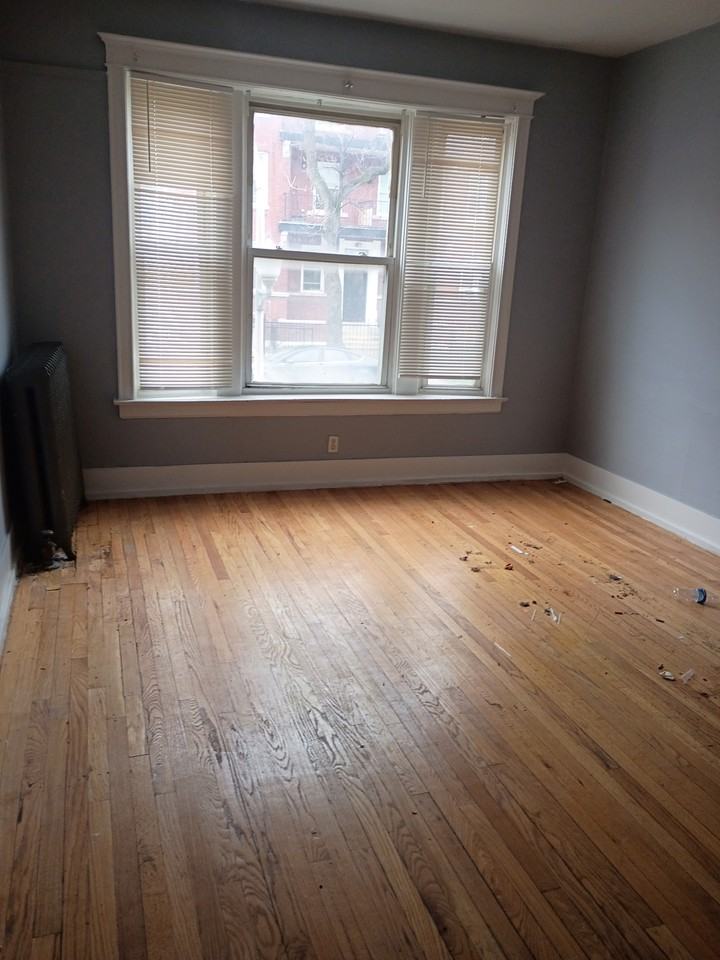 4537 S Calumet Ave #4537-1 - Photo 3 of 4