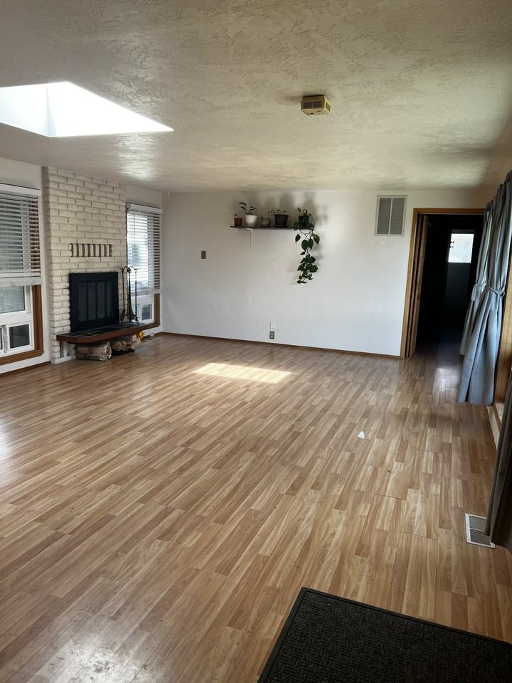 146 Hawthorn Ln #1 - Photo 2 of 23