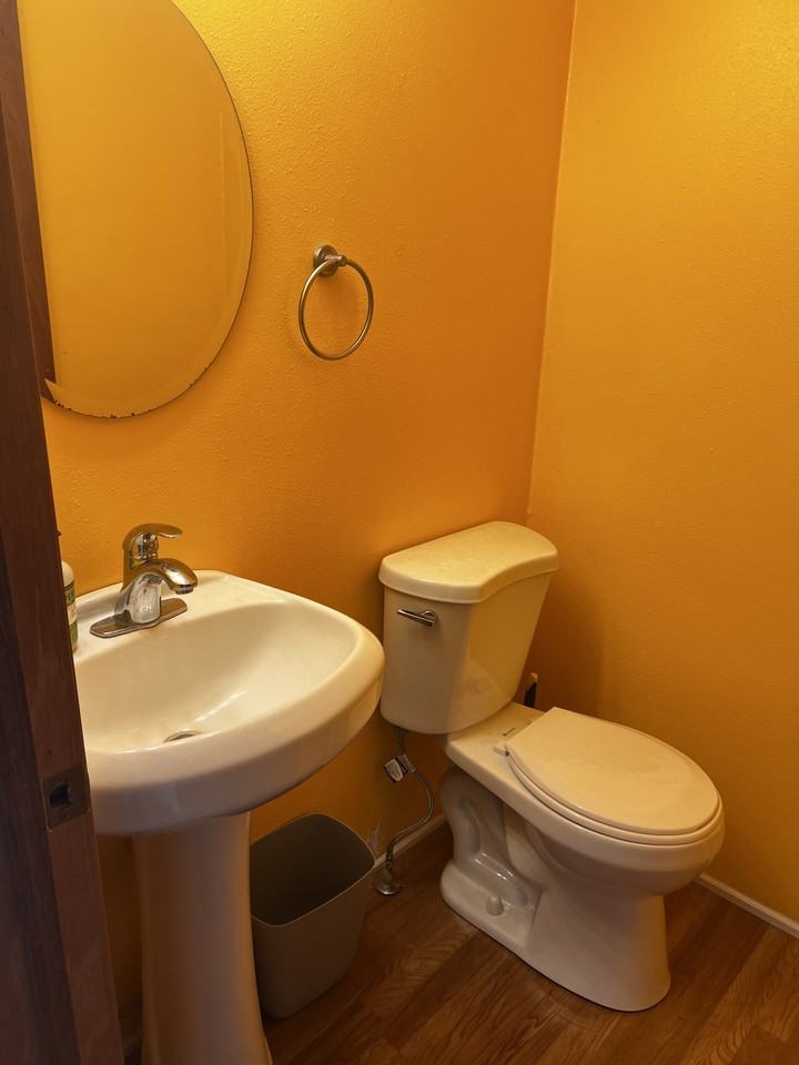 146 Hawthorn Ln #1 - Photo 5 of 23