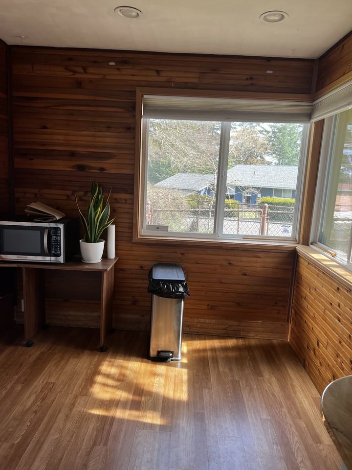 146 Hawthorn Ln #1 - Photo 6 of 23