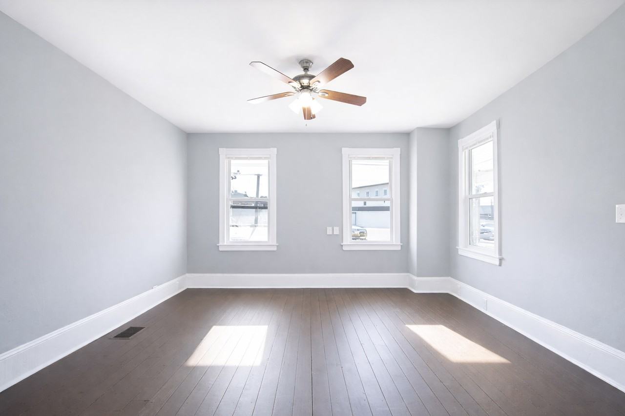 131 Bridgeboro St #1 - Photo 4 of 18